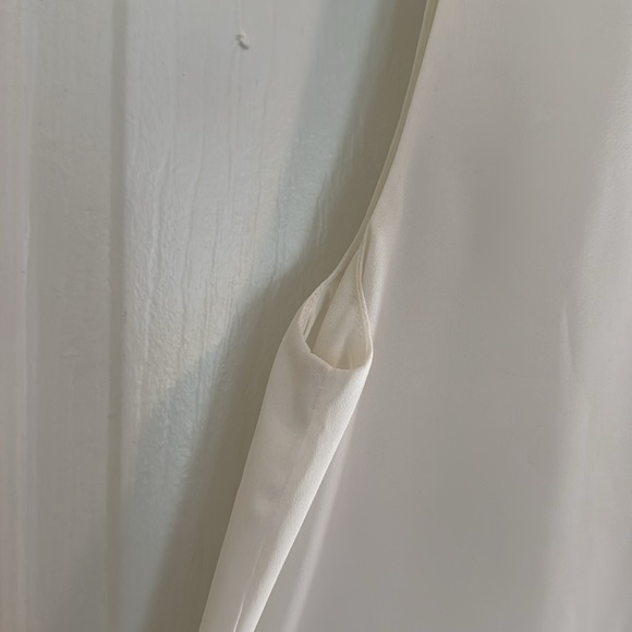 Aritzia Babaton Blouse - Picture 6 of 9